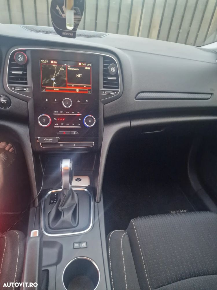 Renault Megane BLUE dCi 115 EDC INTENS - 8