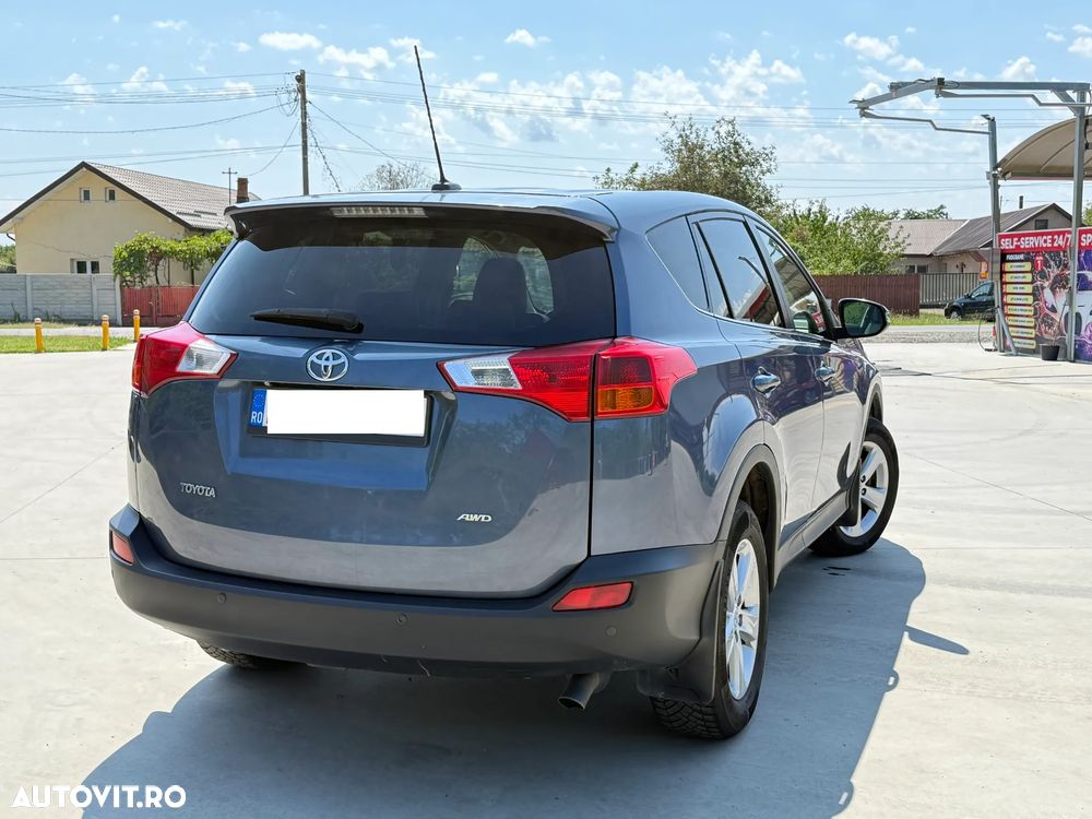 Toyota RAV4 2.2 D-4D 4WD Luxury - 6