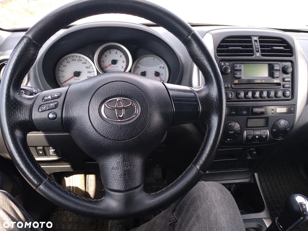 Toyota RAV4 2.0 D-4D Sol - 6