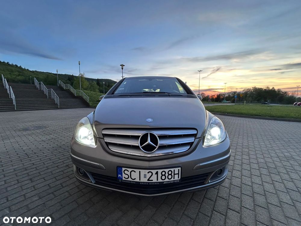 Mercedes-Benz Klasa B 200 CDI - 28