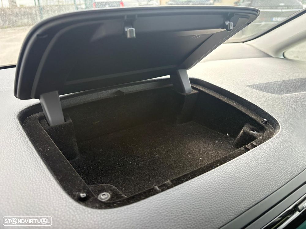 VW Sharan 2.0 TDI Confortline - 14