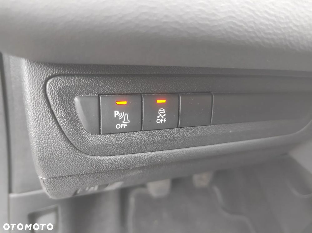 Peugeot 208 1.2 PureTech Style - 19