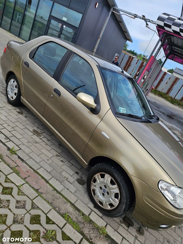 Fiat Albea 1.4 Fresh - 8