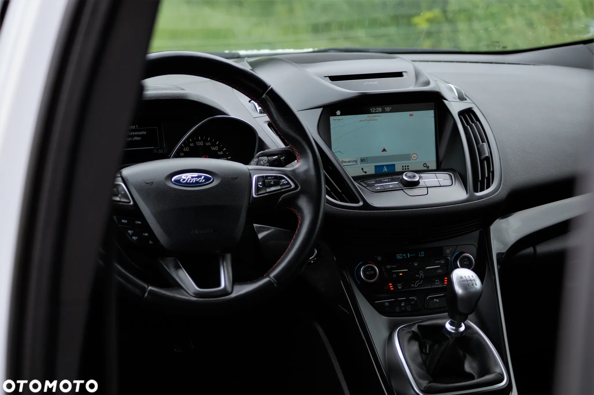 Ford Kuga - 30