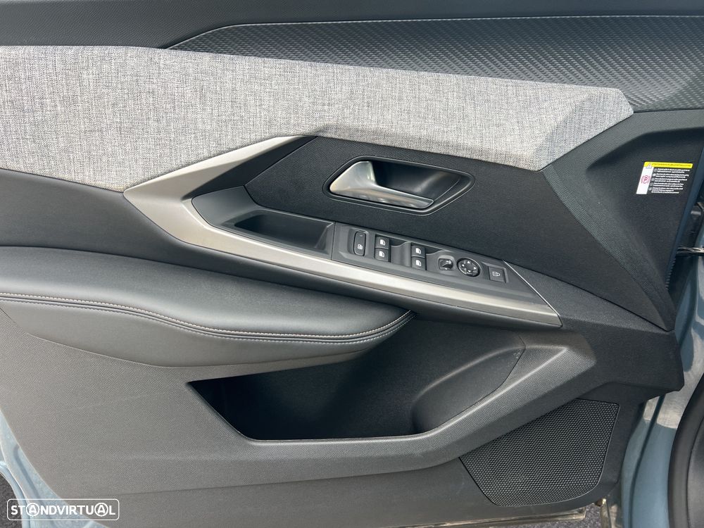 Peugeot 5008 Hybrid 145 e-DSC6 Allure - 22