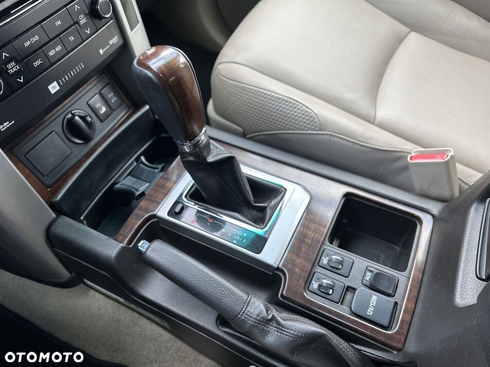 Toyota Land Cruiser 2010