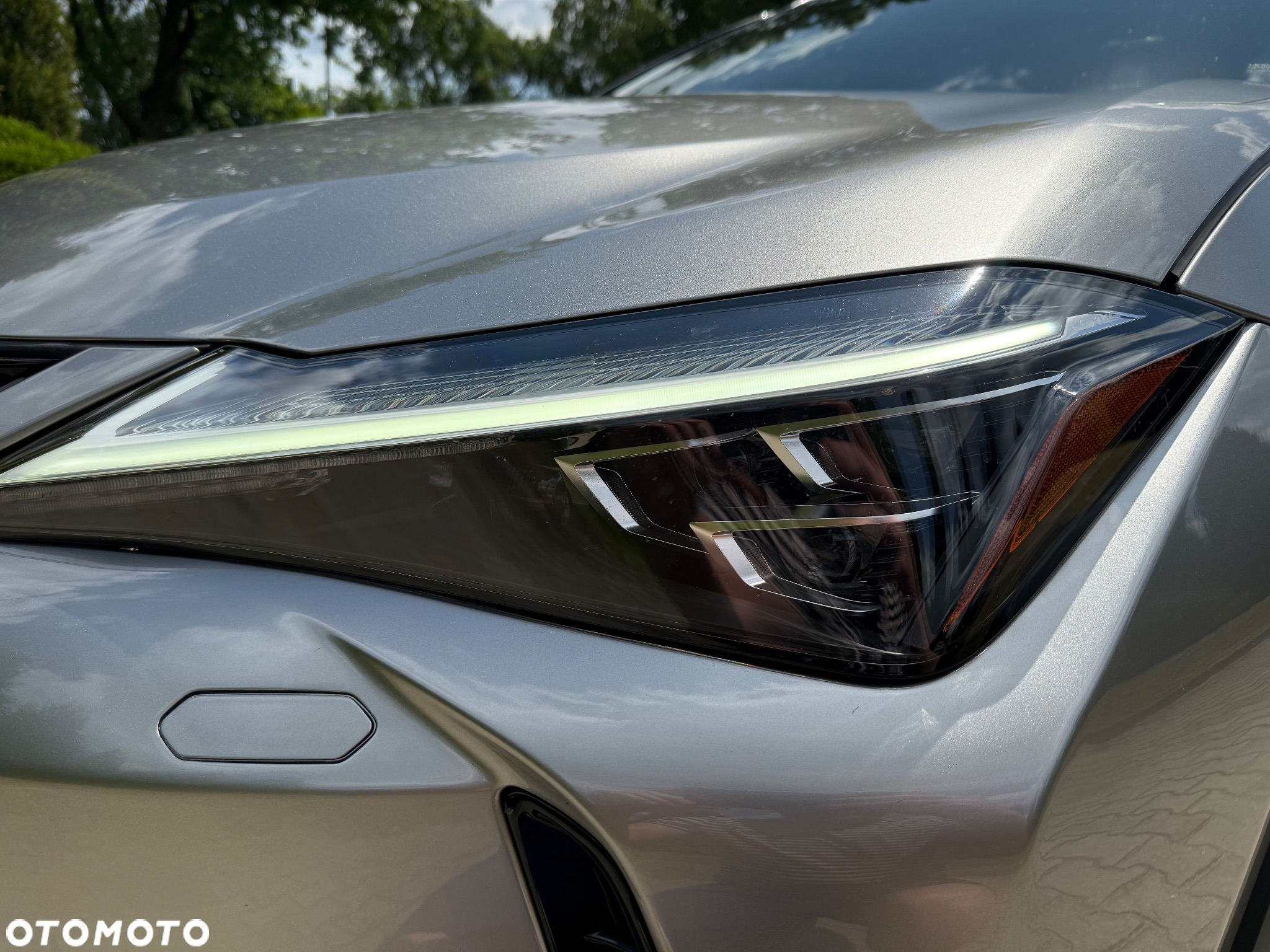 Lexus UX 250h - 23