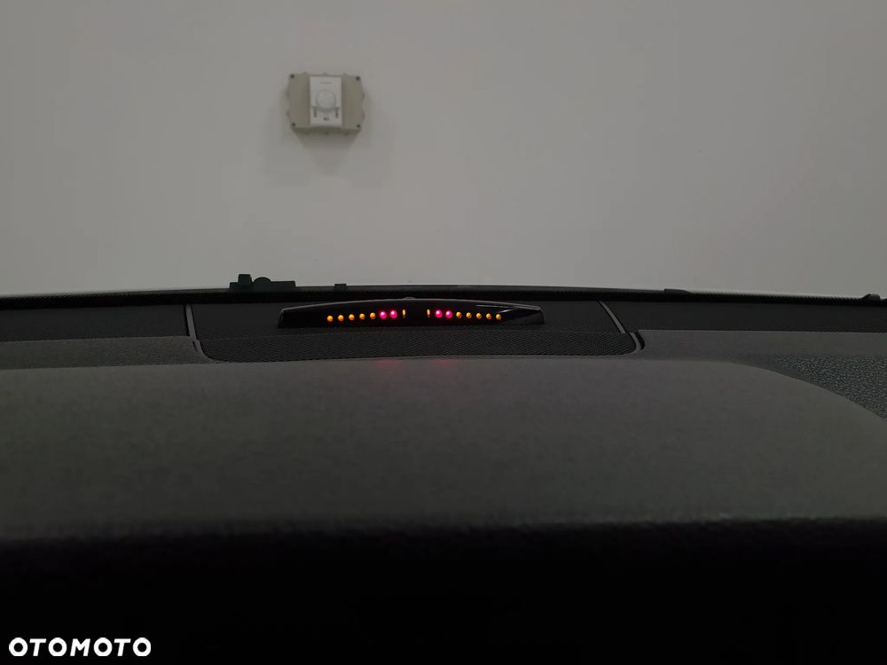 Mercedes-Benz Klasa E - 27