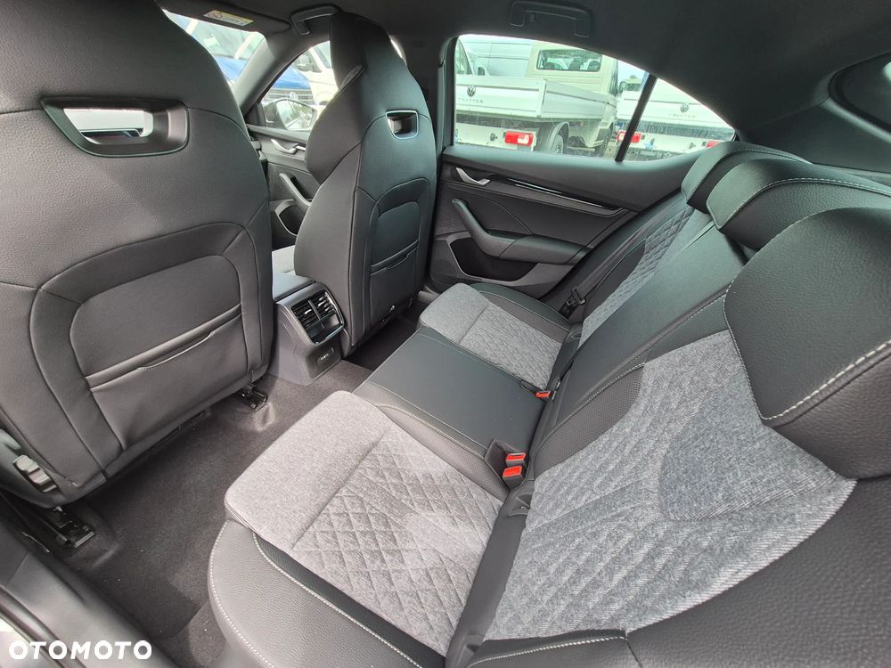 Skoda Octavia 1.5 TSI mHEV Sportline DSG - 13