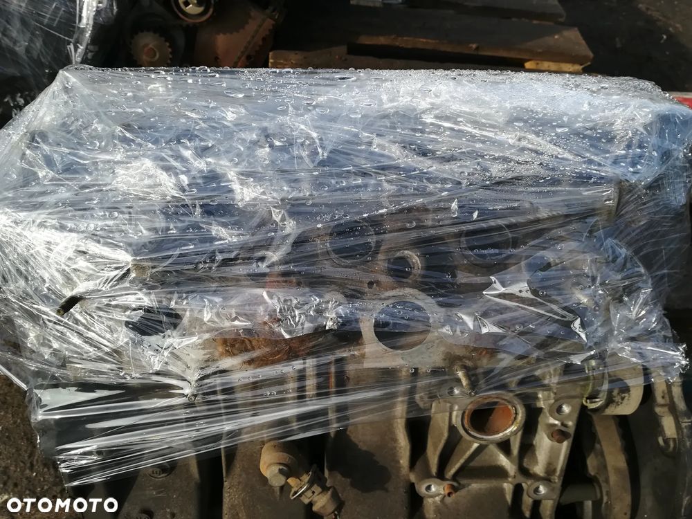 SILNIK BLOK SILNIKA KFW 1.4i 8V PEUGEOT 206 - 2