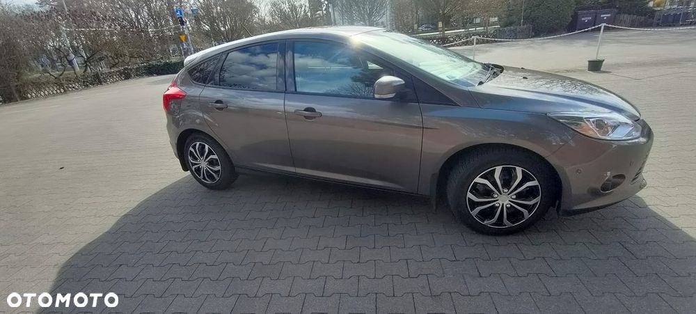 Ford Focus 1.6 Ambiente - 6