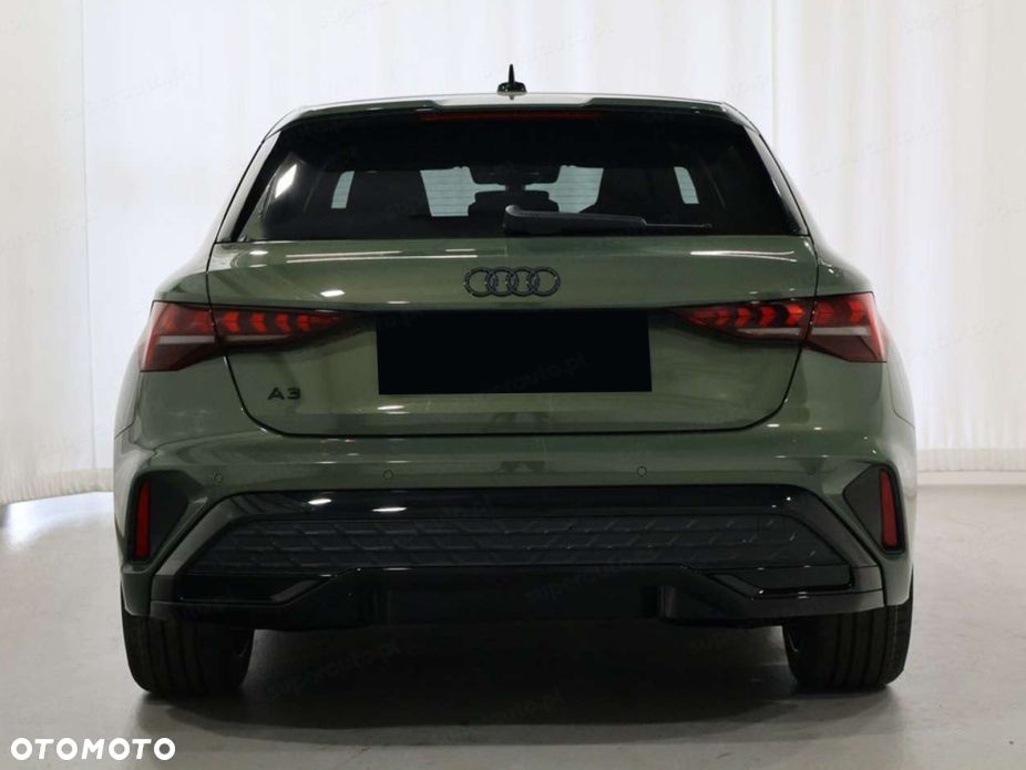 Audi A3 Sportback - 3