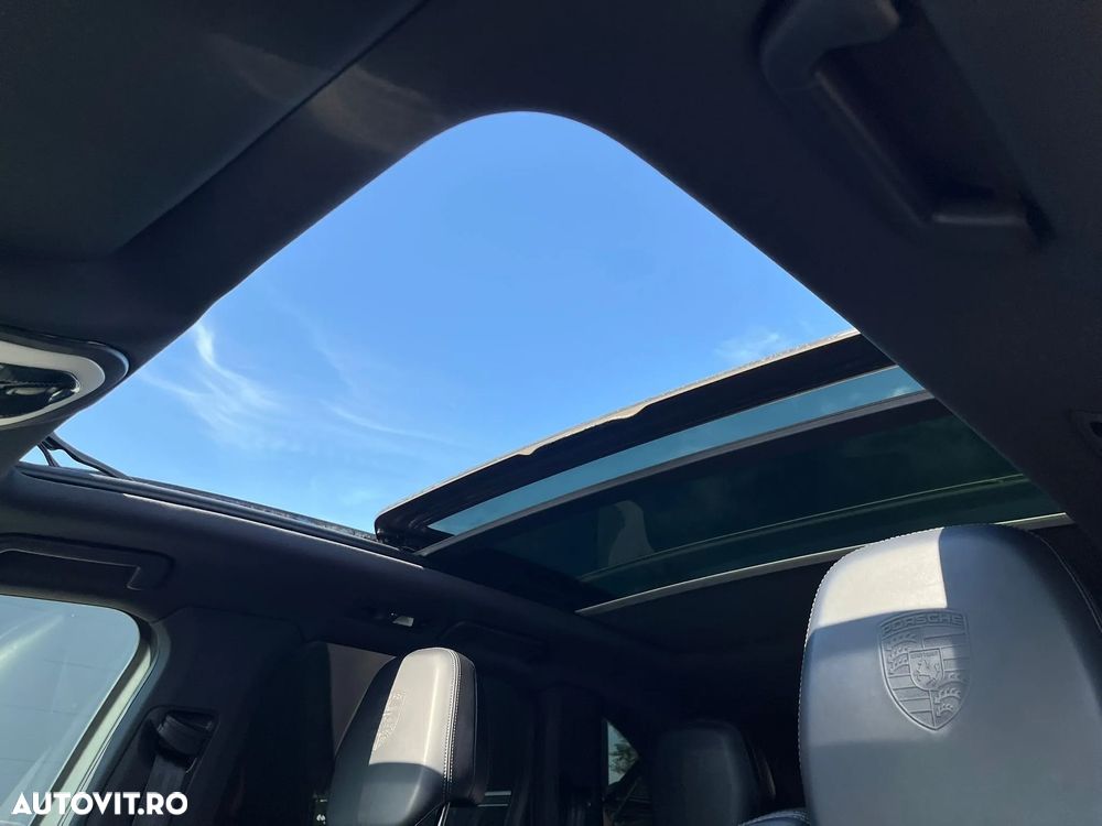 Porsche Cayenne - 20