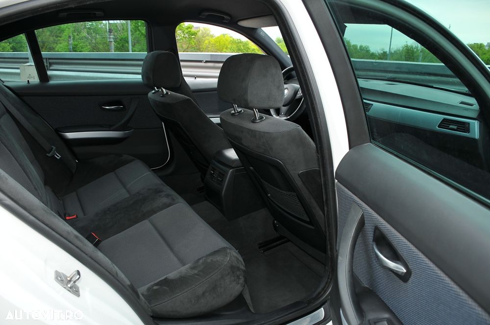 BMW Seria 3 318i Edition Sport - 16