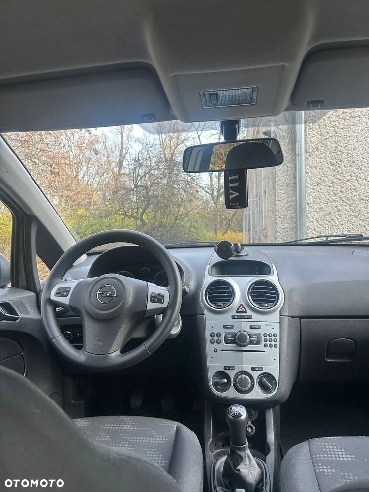 Opel Corsa 1.2 16V Edition / Active - 4