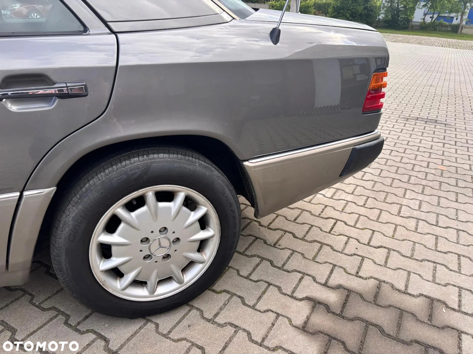 Mercedes-Benz W124 (1984-1993) - 10