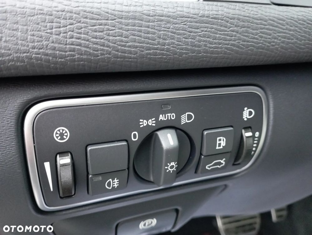 Volvo XC 60 D3 Geartronic Ocean Race - 30