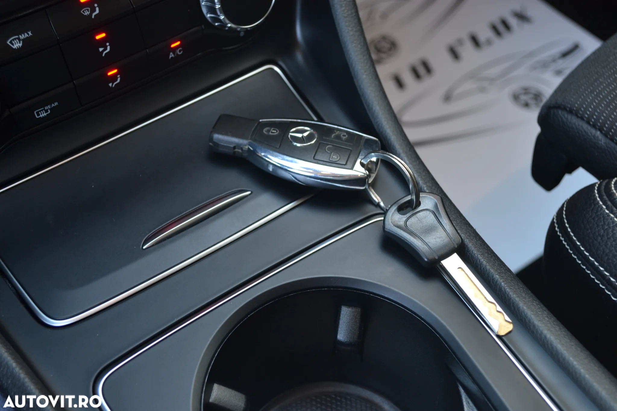 Mercedes-Benz GLA 200 7G-DCT Urban - 30
