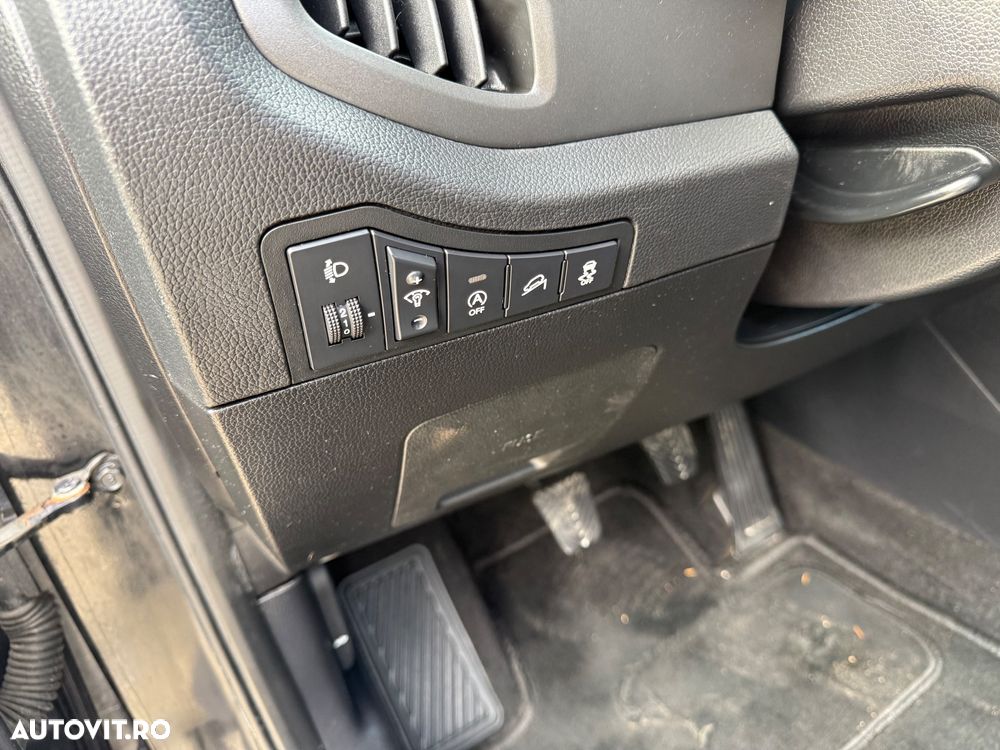 Kia Sportage 1.7 CRDI 2WD Attract - 15