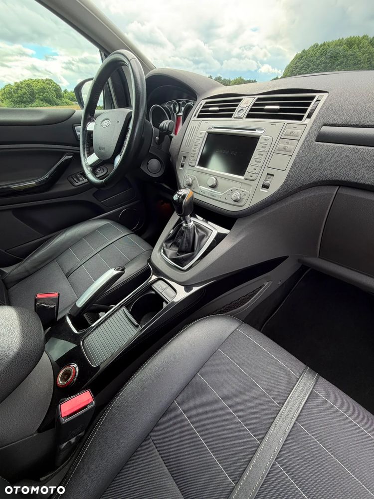 Ford Kuga 2.0 TDCi 4WD Titanium Plus - 4