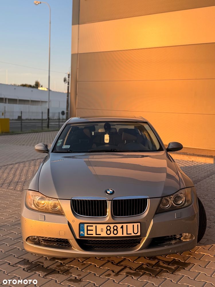 BMW Seria 3 318d - 1