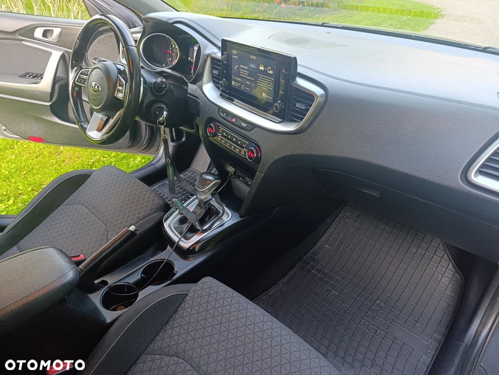 Kia Ceed 1.6 CRDi SCR L Business Line DCT - 6