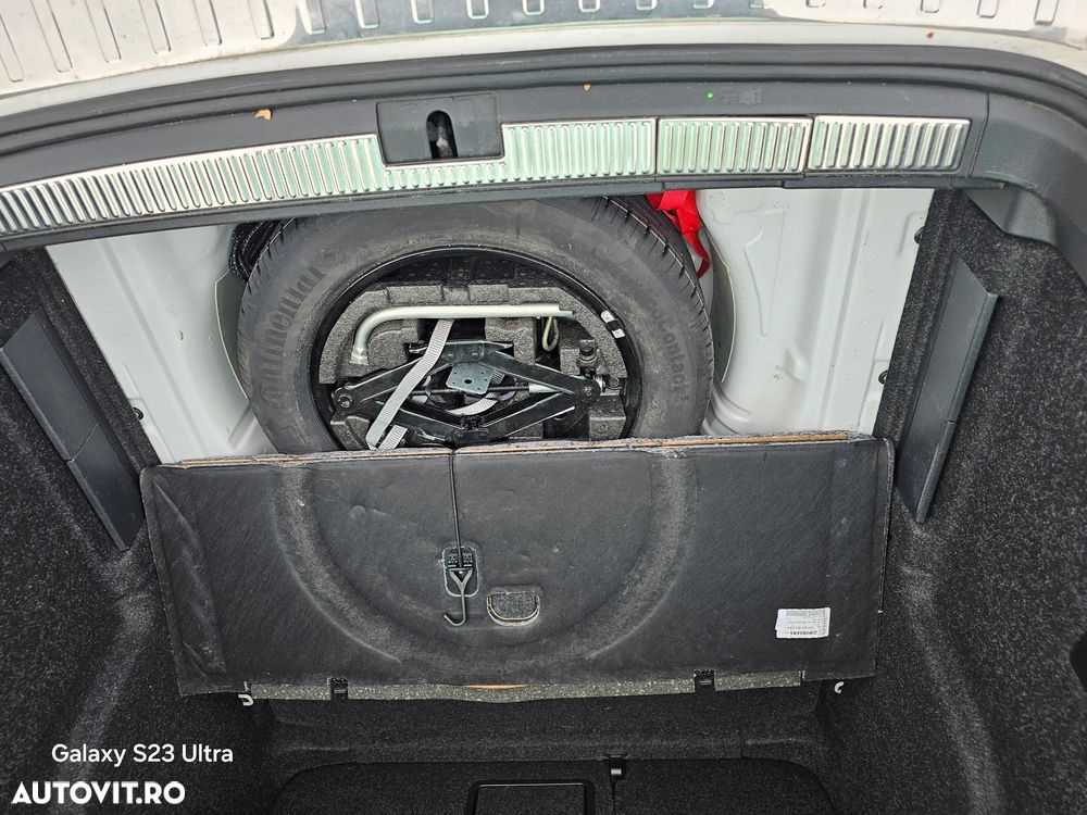 Skoda Superb 2.0 TDI DSG Laurin & Klement - 17