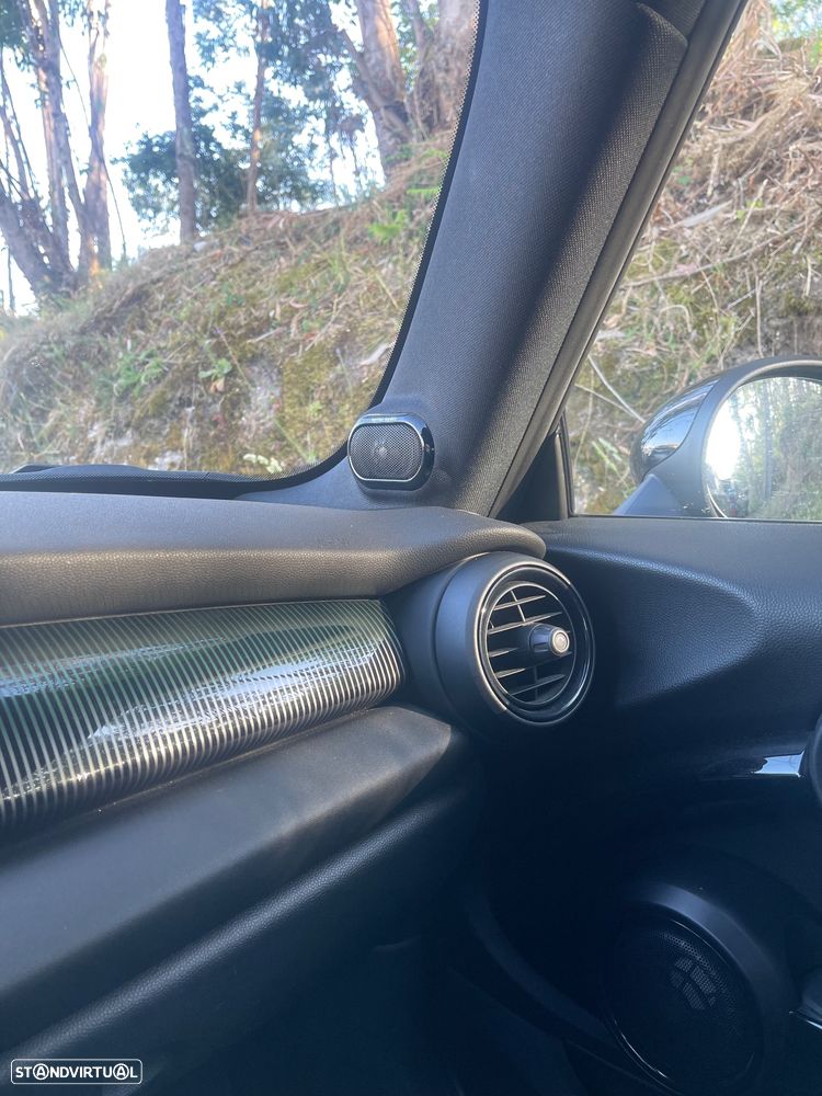 MINI 3 Portas Cooper D Auto - 3