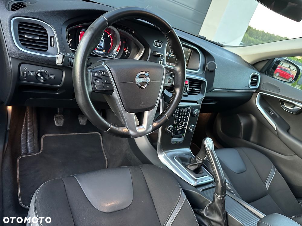 Volvo V40 D2 Momentum - 6