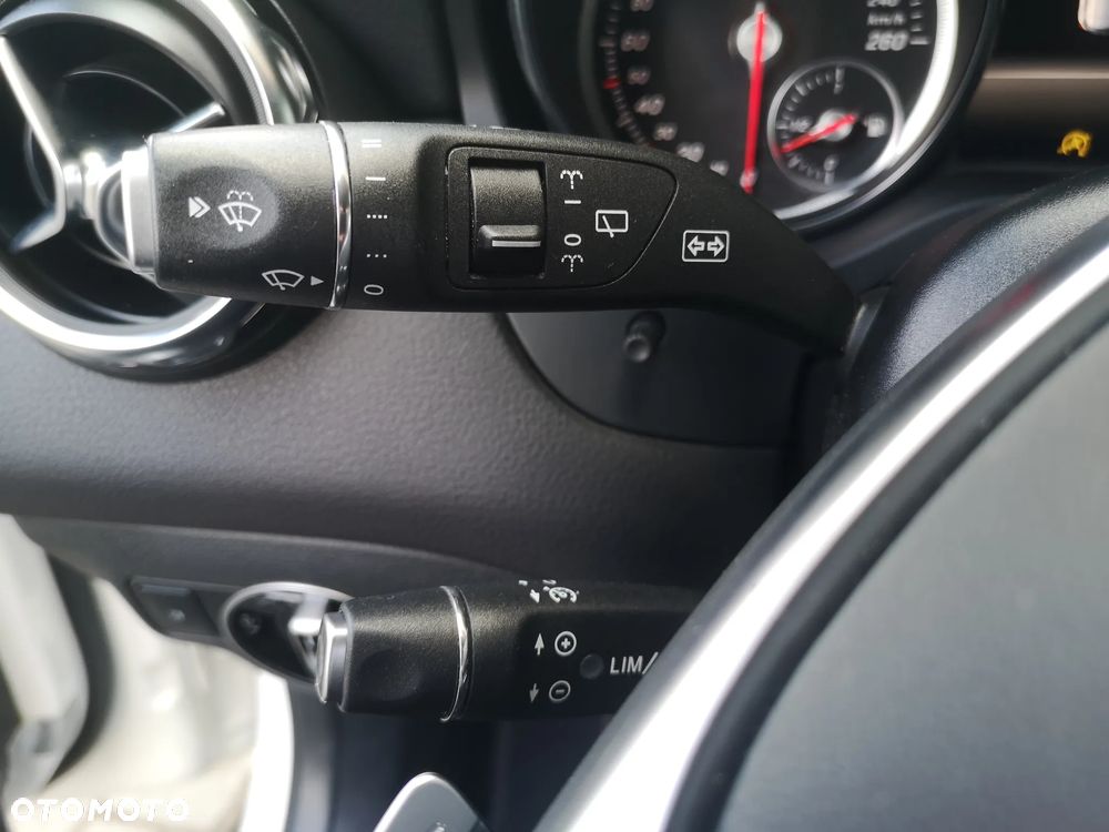 Mercedes-Benz GLA 220 4-Matic AMG Line - 7