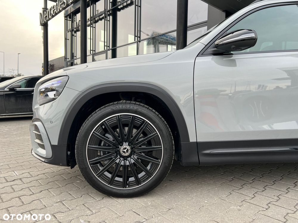 Mercedes-Benz GLB - 6