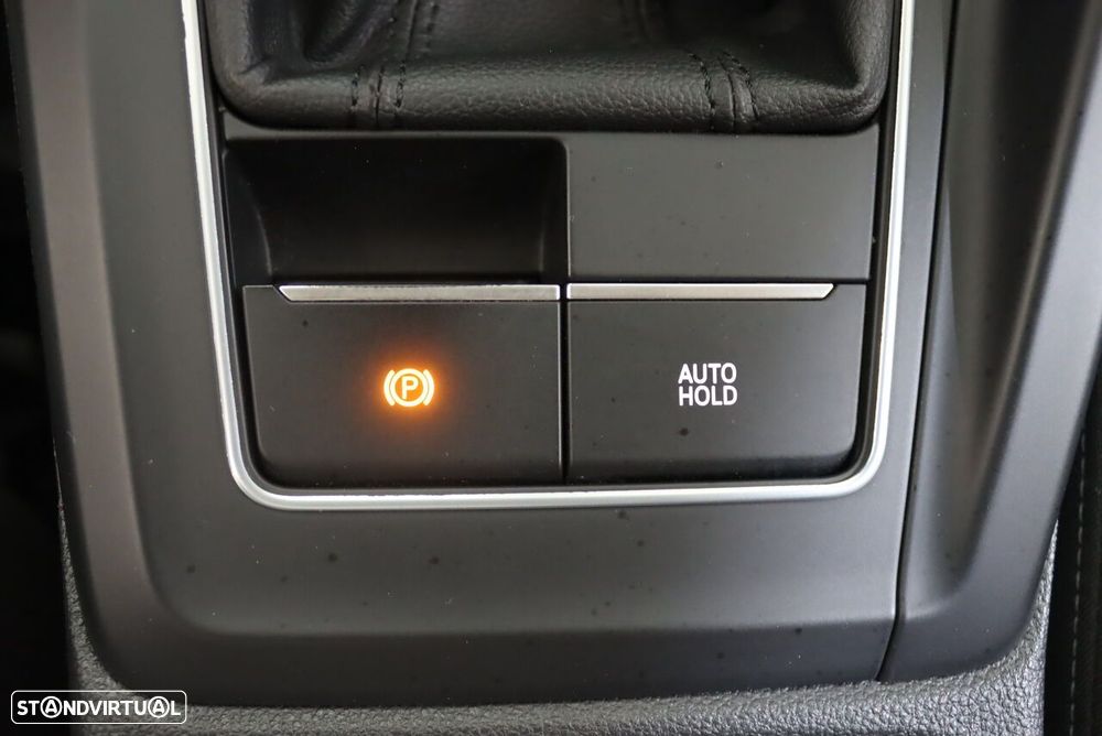 VW Golf 1.0 TSI Life - 34