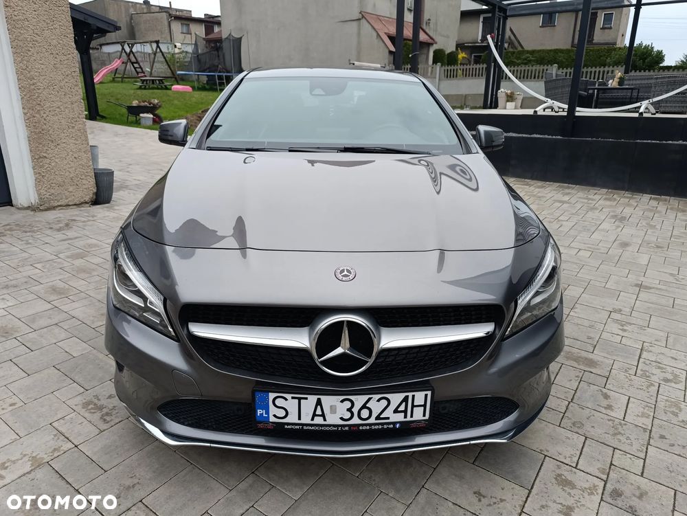 Mercedes-Benz CLA 200 7G-DCT UrbanStyle Edition - 9