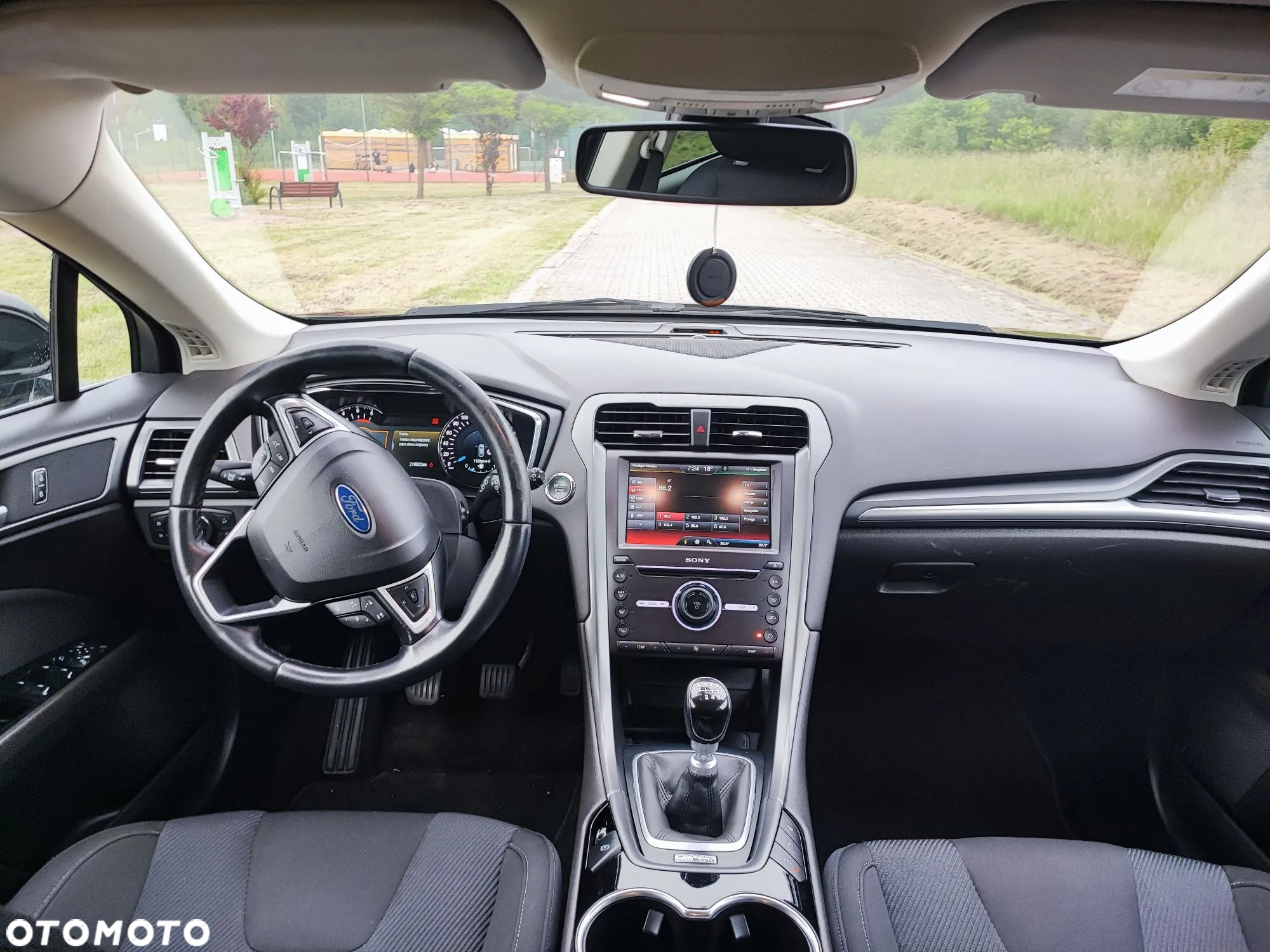 Ford Mondeo - 24