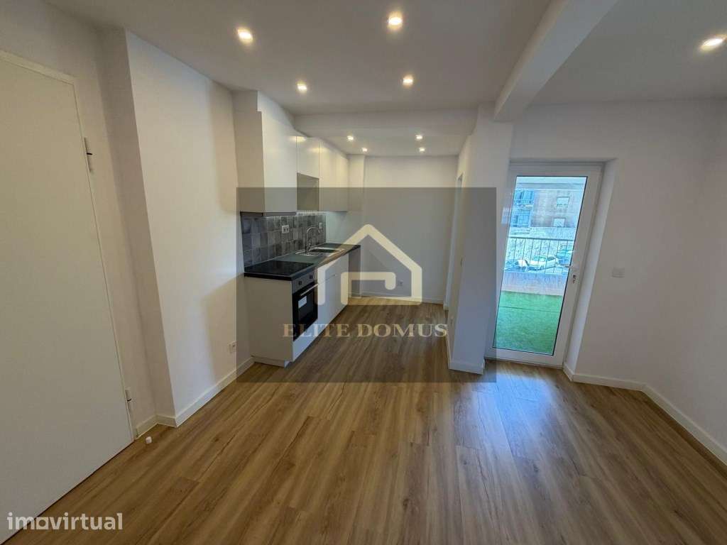 T2 Totalmente Remodelado - Queluz - Grande imagem: 2/18