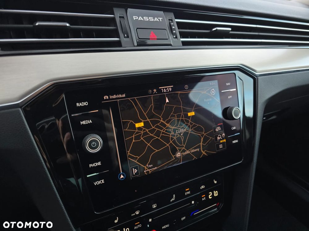 Volkswagen Passat 2.0 TSI Elegance DSG - 26