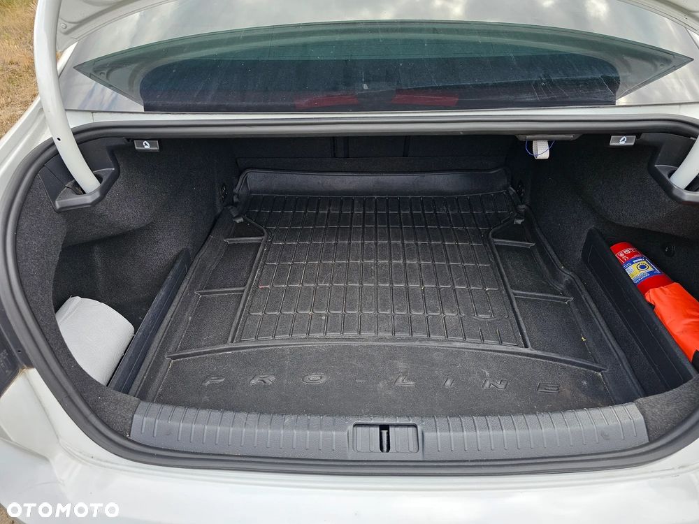 Volkswagen Passat 2.0 TDI BMT Highline DSG - 12
