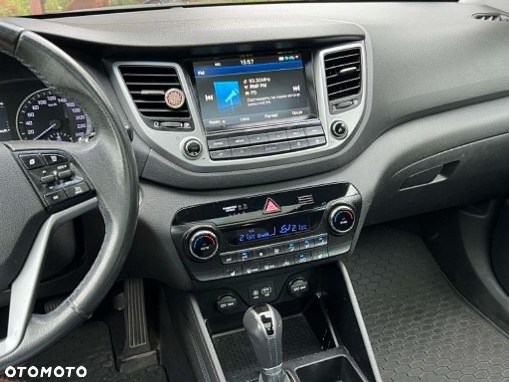 Hyundai Tucson 1.7 CRDI BlueDrive Style 2WD DCT - 11