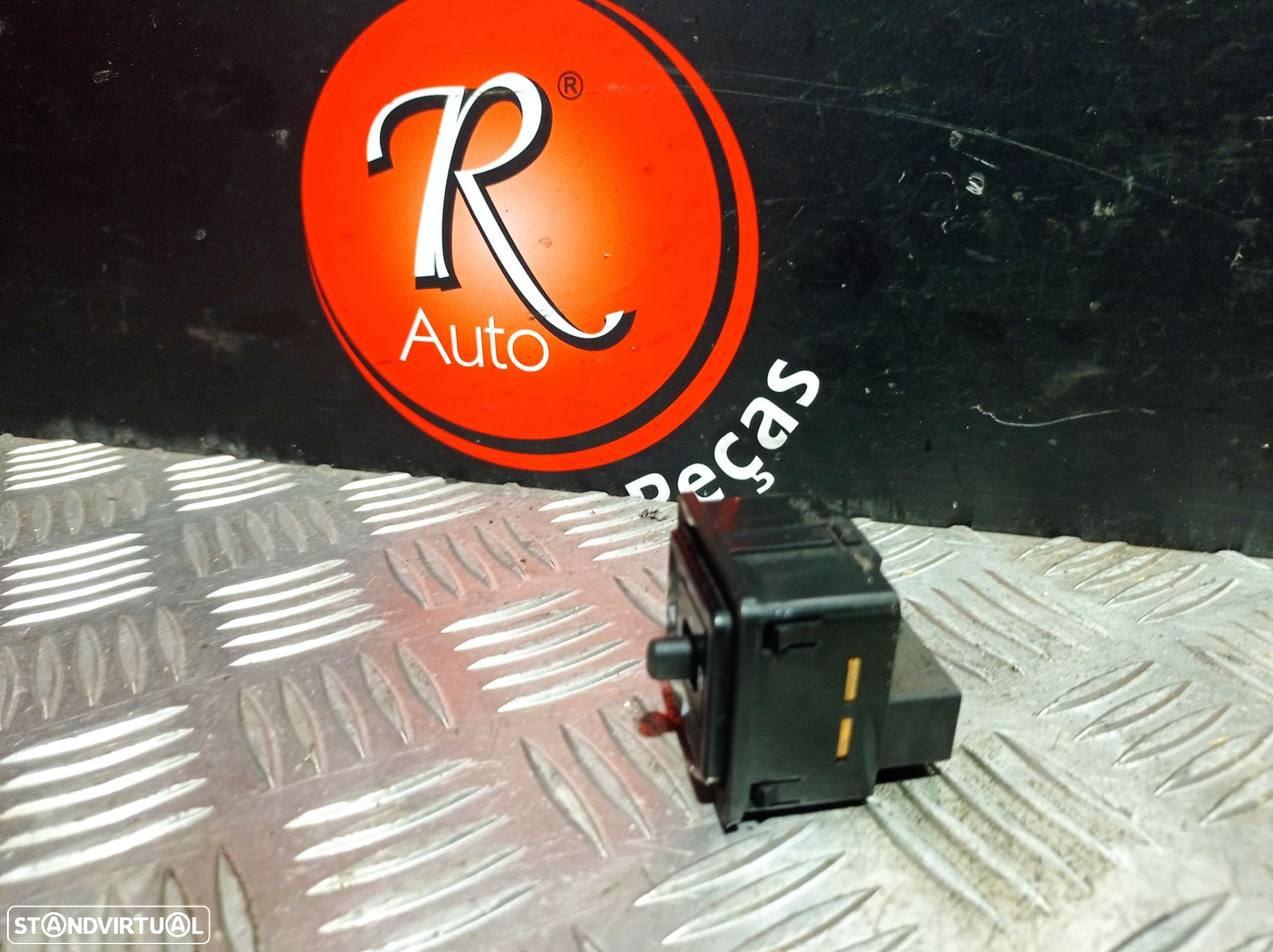 Botão Regulador Dos Espelhos Mitsubishi Colt Iv (Ca_A) - 3