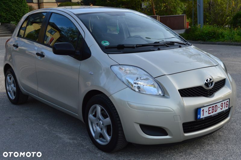 Toyota Yaris - 2