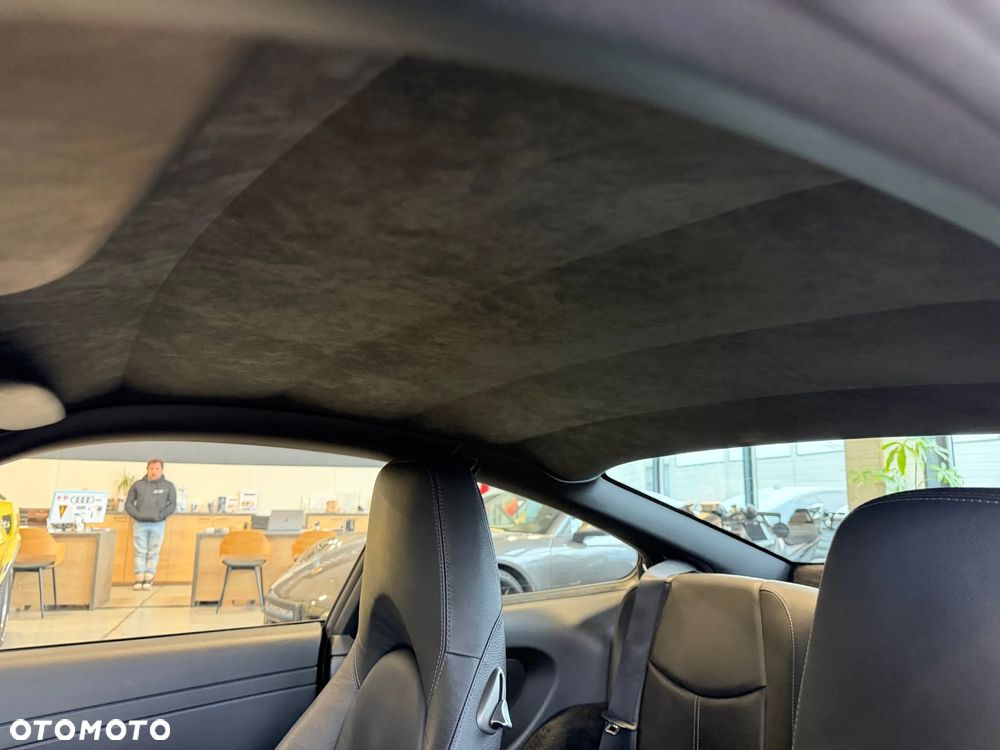 Porsche 911 Carrera S - 25