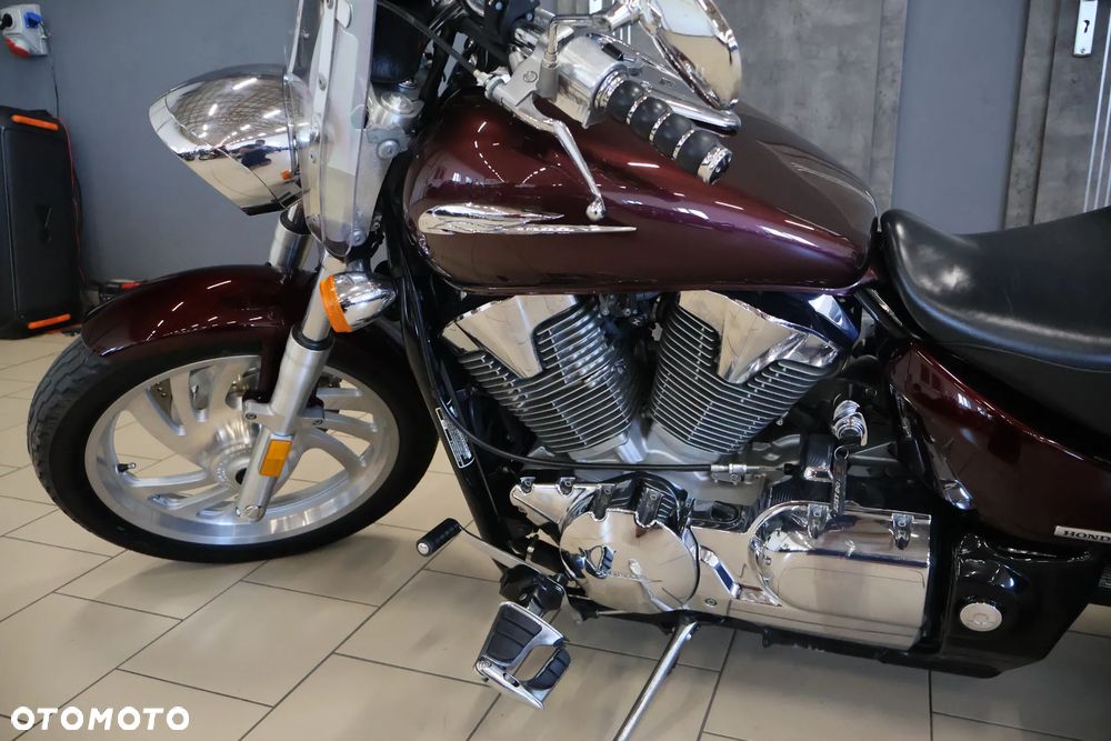 Honda VTX - 16