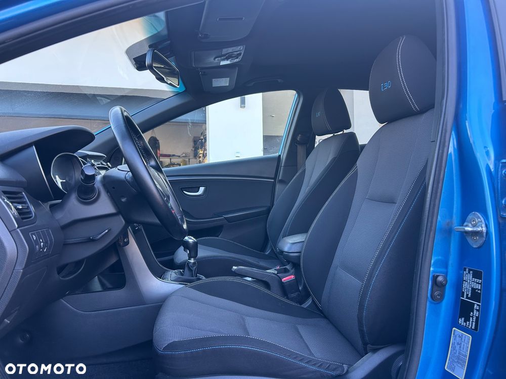 Hyundai i30 blue 1.6 GDI Passion - 8
