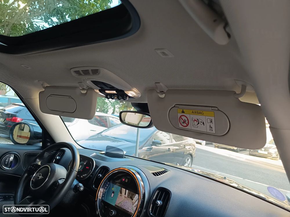 MINI Countryman Cooper SE Premium P. Essential Auto - 31