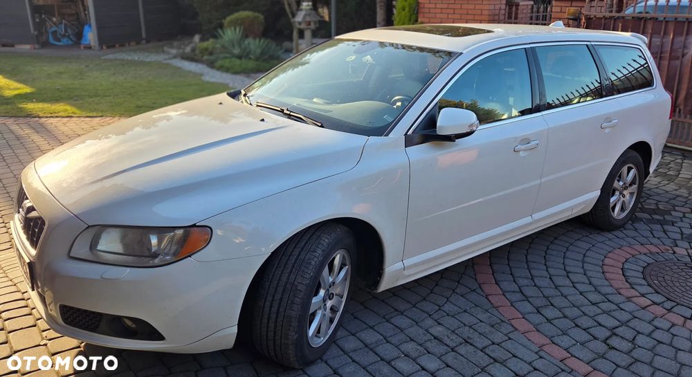 Volvo V70 D5 Summum - 8