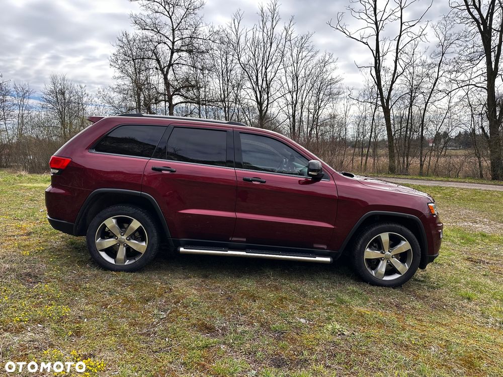 Jeep Grand Cherokee - 24