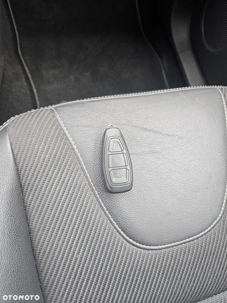 Ford Kuga 2.0 TDCi 4x4 SYNC - 30