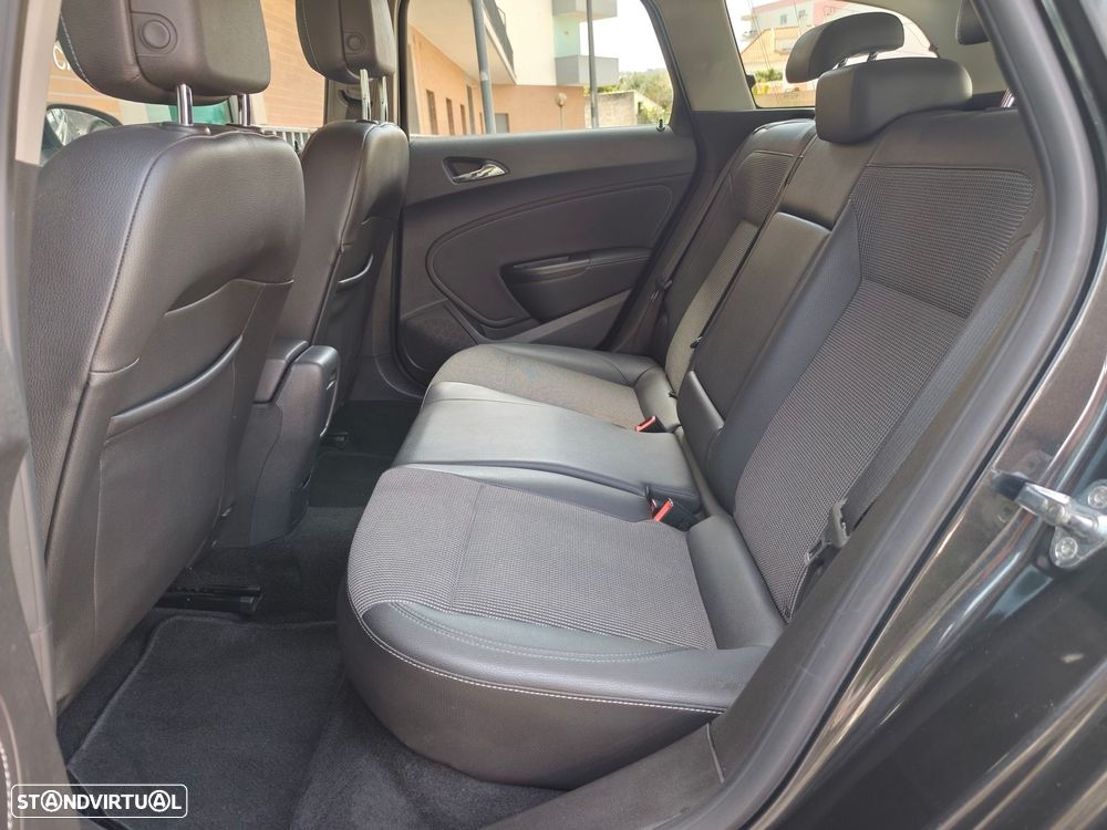 Opel Astra Sports Tourer 1.7 CDTi Executive S/S - 7