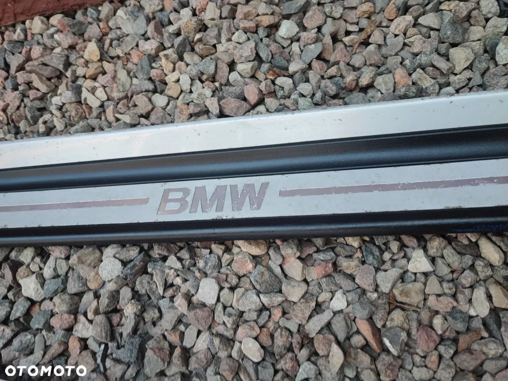 BMW E46 COUPE / CABRIO ORYGINALNE LISTWY OZDOBNE PROGOWE LEWA / PRAWA O NR. 51 47 8 219 213 / 51 47 8 219 214 OEM W WERSJI CHROM - 15