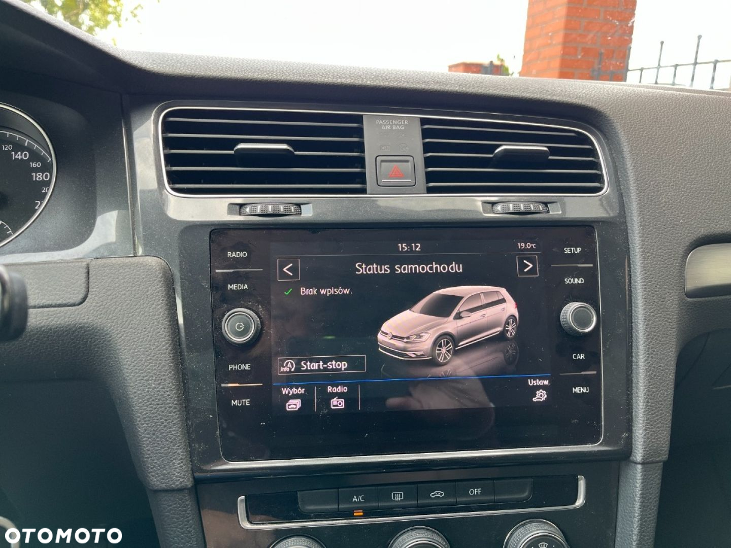 Volkswagen Golf - 11